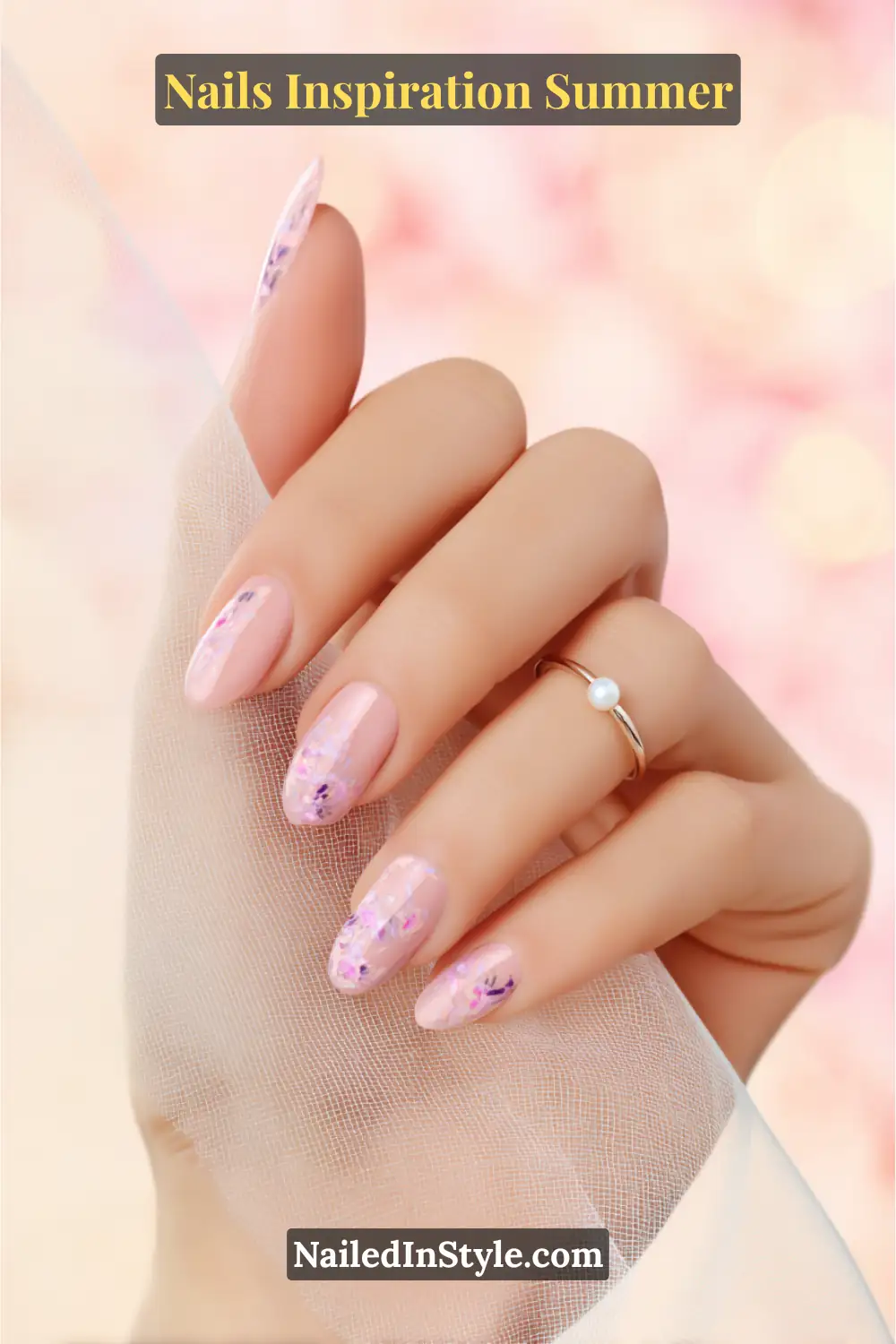 Nails Inspiration Summer 2025: Fresh Trends & Chic Ideas 4 Close-up of romantic summer nails in blush pink with delicate rose and lavender floral accents for a dreamy look.