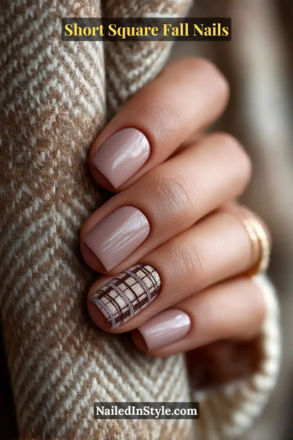 Short square nails in soft cream with fine walnut grid lines, creating a chic windowpane effect that pairs perfectly with cozy tweed or fall blazers.